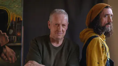 هنرمندان گلاسگو در خلق نقاشی‌ای از ون‌گوگ همکاری می‌کنند