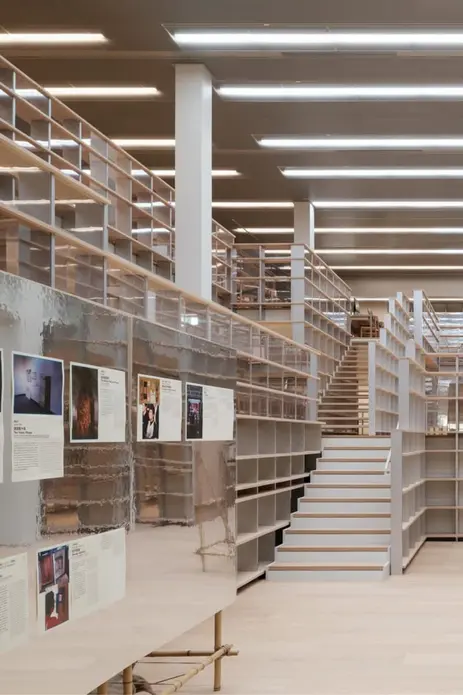 آثار هنری کتابخانه ایستِس گابریل شنل در شانگهای